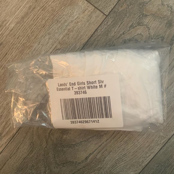 NWT LANDS' END GIRLS SHORT SLEEVE ESSENTIAL T-SHIRT WHITE MEDIUM (10-12 YEARS) - Picture 3 of 5